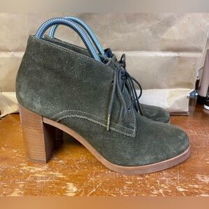 NEW Johnston & Murphy Ankle Boots Women Alayna Olive Green Suede Heels Sz 9